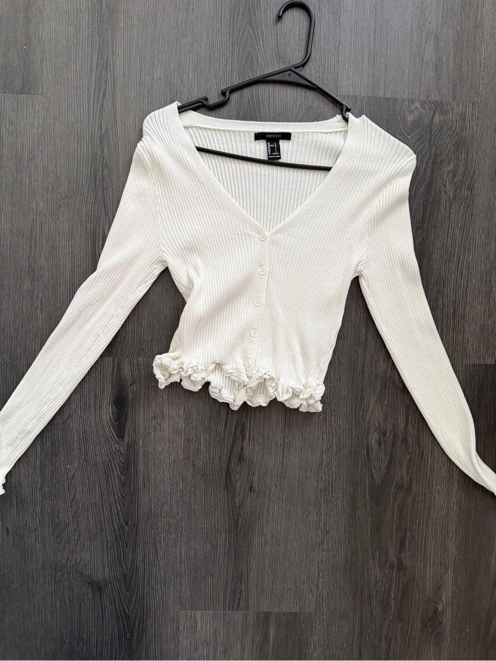 Forever 21 White Ribbed Button-Front Ruffle Hem Top - Picture 2 of 5